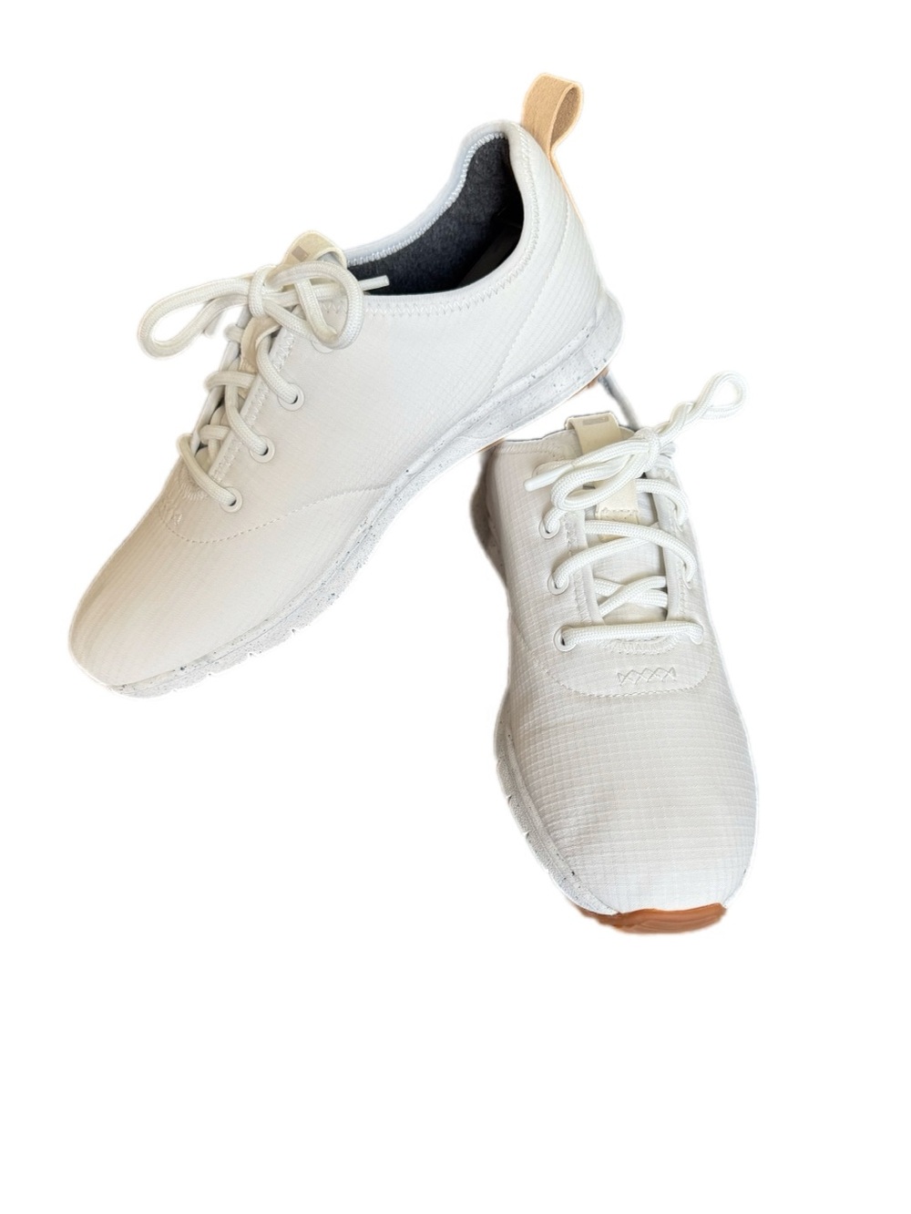 Unisex True Linkswear Lightweight White Lace-Up golf shoes. Men 9 women 10.5